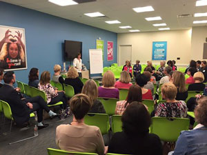 What are the benefits of joining Weight Watchers meetings?
